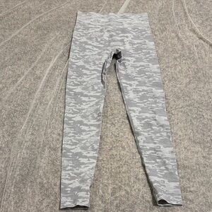 Women's Gray Camouflage Leggings